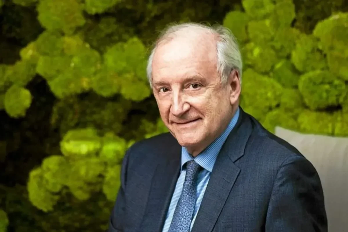 Santé d'Hubert Védrine : malade du cancer, rumeurs et causes